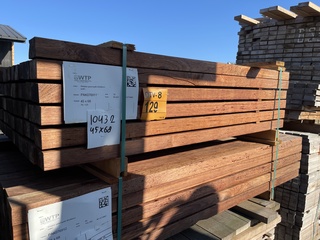 Ca. 76x Walaba hardhouten regels geschaafd, 45x68mm, lengte 125cm